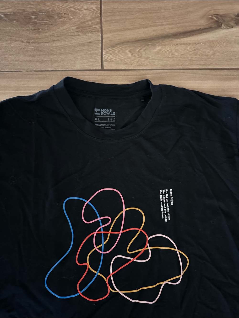 Mons royale black graphic tee - Picture 2 of 2
